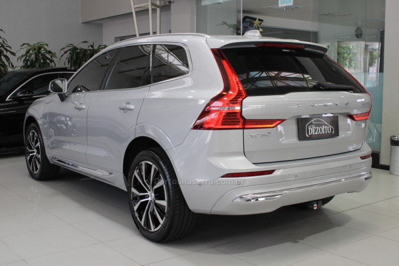 XC60 2.0 T8 ULTIMATE AWD HIBRIDO 4P AUTOMÁTICO - 2023 - CAXIAS DO SUL