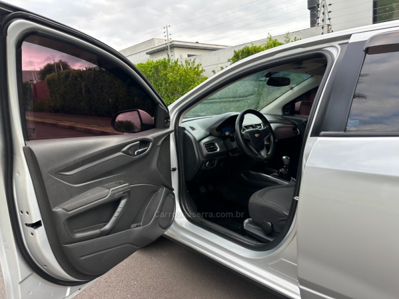 ONIX 1.4 MPFI LT 8V FLEX 4P MANUAL - 2015 - SãO LEOPOLDO