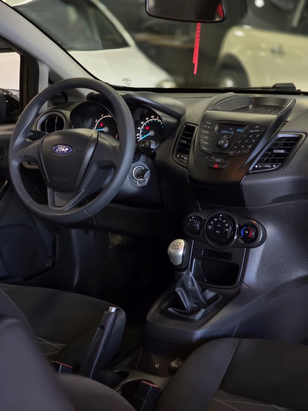 FIESTA 1.5 SE HATCH 16V FLEX 4P MANUAL - 2016 - CAXIAS DO SUL