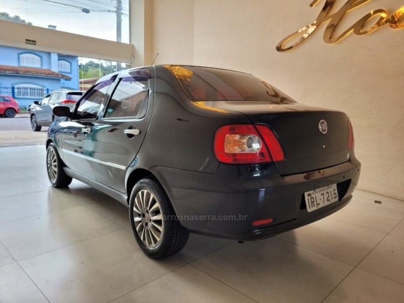 SIENA 1.0 MPI FIRE 8V FLEX 4P MANUAL - 2011 - CANELA