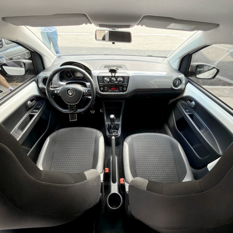 UP 1.0 CROSS T.FLEX 12V 4P MANUAL - 2018 - FLORES DA CUNHA