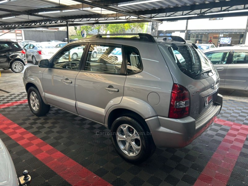 TUCSON 2.0 MPFI GL 16V 142CV 2WD GASOLINA 4P AUTOMÁTICO - 2010 - PASSO FUNDO