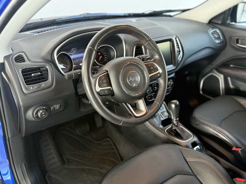 COMPASS 2.0 16V DIESEL TRAILHAWK 4X4 AUTOMÁTICO - 2017 - CAXIAS DO SUL