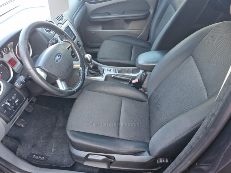 FOCUS 1.6 GLX 16V FLEX 4P MANUAL - 2013 - BENTO GONçALVES