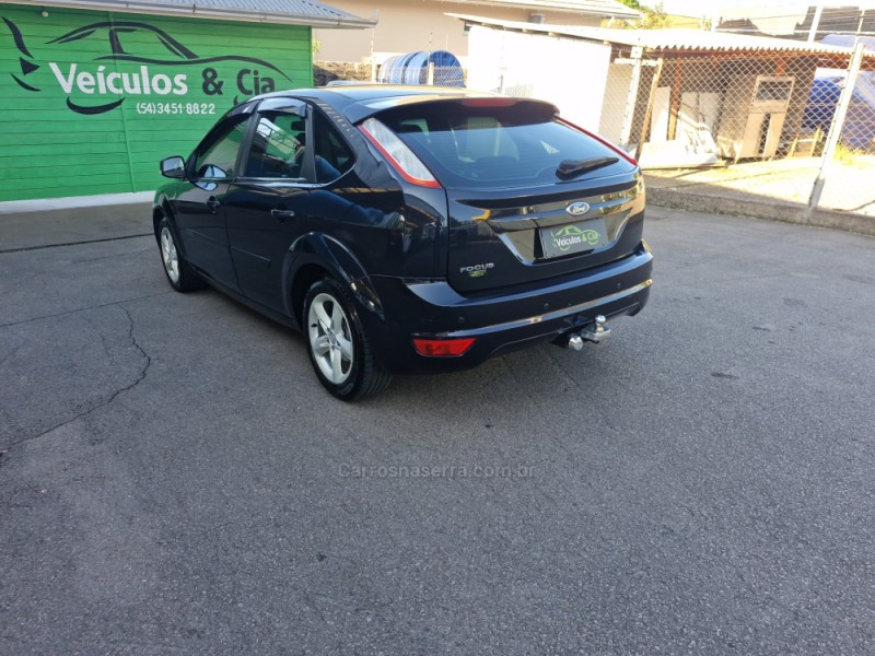 FOCUS 1.6 GLX 16V FLEX 4P MANUAL - 2013 - BENTO GONçALVES