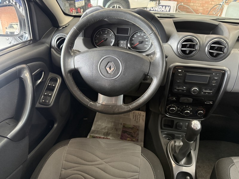 DUSTER 1.6 DYNAMIQUE 4X2 16V FLEX 4P MANUAL - 2014 - FARROUPILHA