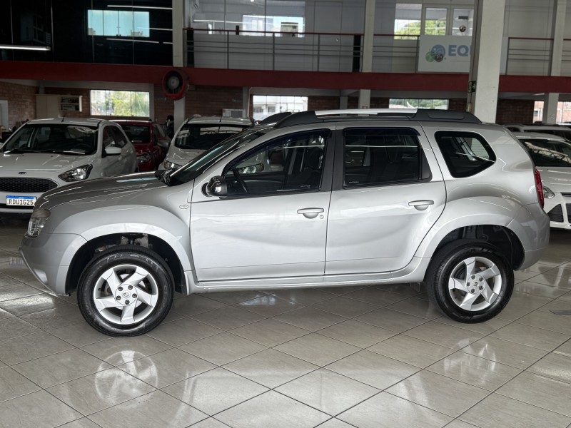 DUSTER 1.6 DYNAMIQUE 4X2 16V FLEX 4P MANUAL - 2014 - FARROUPILHA