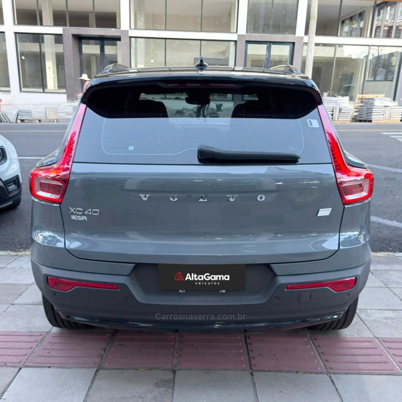 XC 40  - 2023 - FLORES DA CUNHA