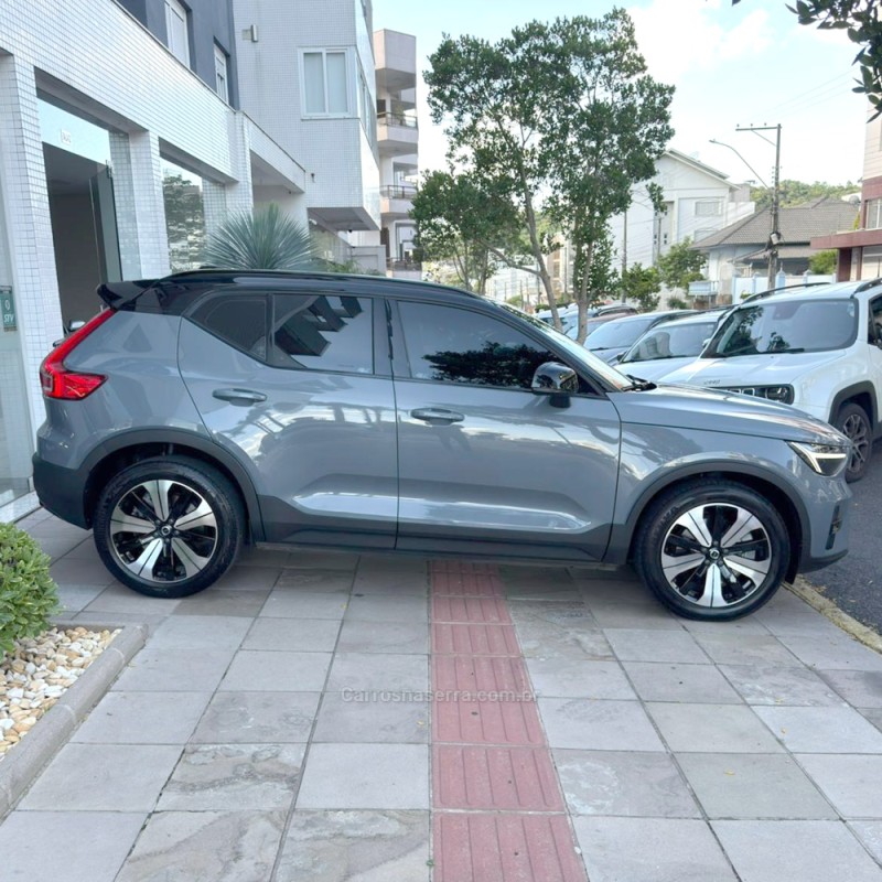 XC 40  - 2023 - FLORES DA CUNHA