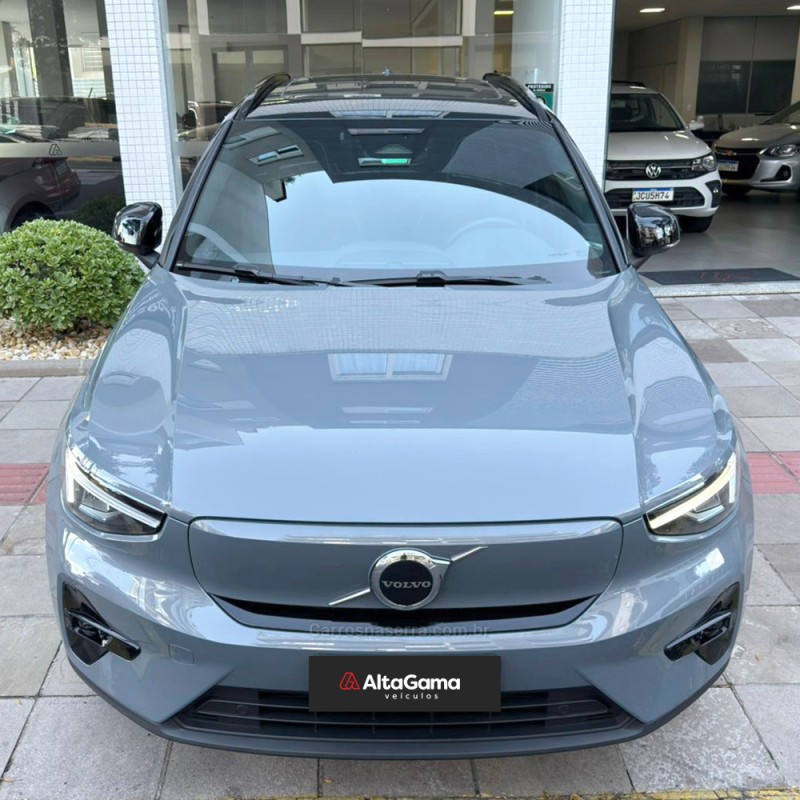 XC 40  - 2023 - FLORES DA CUNHA