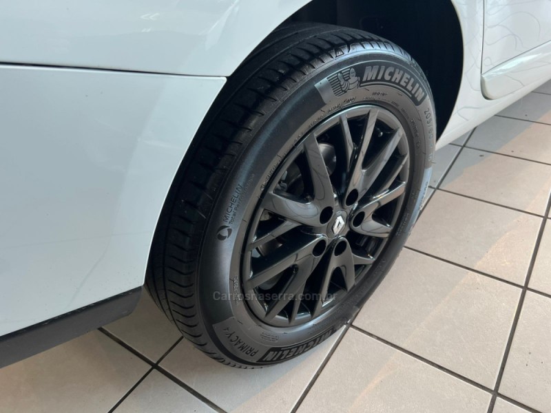 FLUENCE 2.0 DYNAMIQUE 16V FLEX 4P AUTOMÁTICO - 2015 - CAXIAS DO SUL