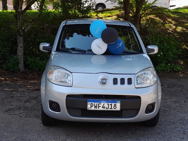 UNO 1.0 VIVACE 8V FLEX 4P MANUAL - 2016 - FARROUPILHA