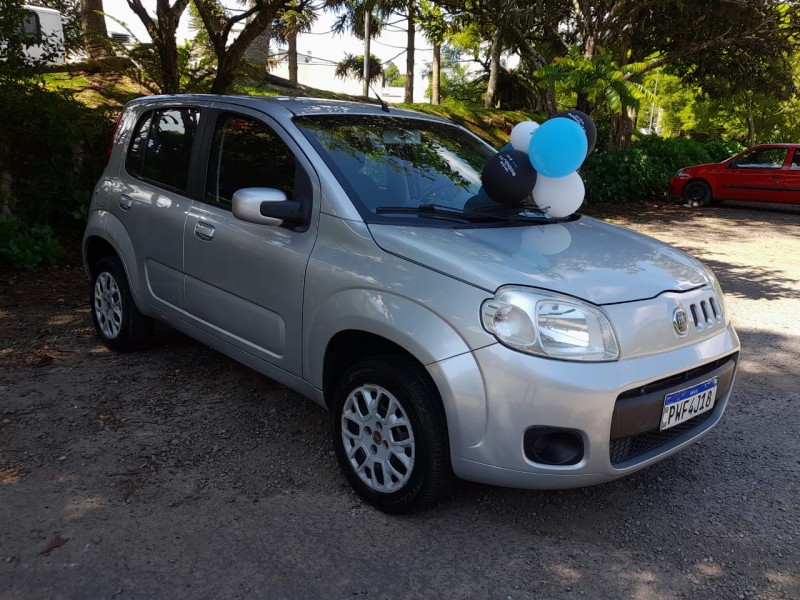 UNO 1.0 VIVACE 8V FLEX 4P MANUAL - 2016 - FARROUPILHA