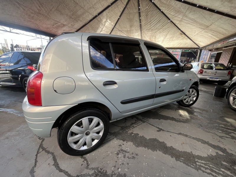 CLIO 1.0 AUTHENTIQUE 16V GASOLINA 4P MANUAL - 2001 - CAXIAS DO SUL