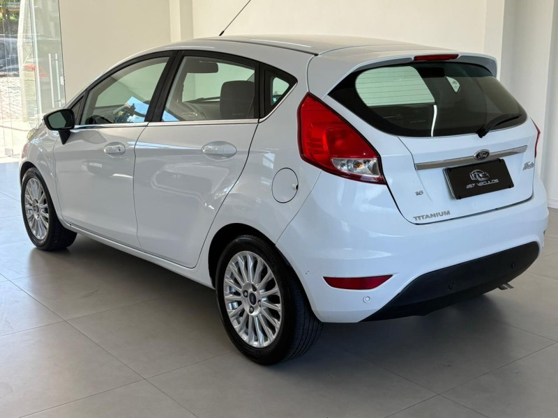 FIESTA 1.6 TITANIUM HATCH 16V FLEX 4P AUTOMÁTICO - 2015 - BENTO GONçALVES