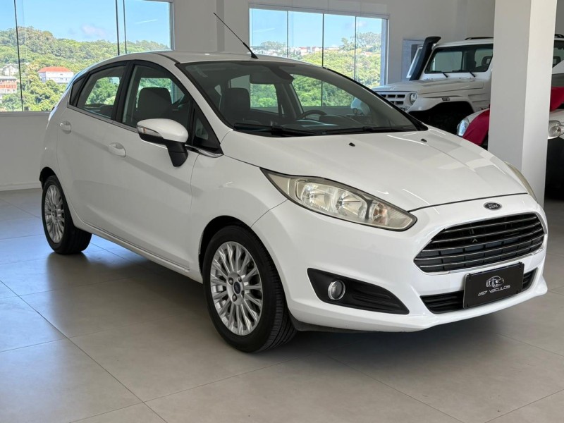 FIESTA 1.6 TITANIUM HATCH 16V FLEX 4P AUTOMÁTICO - 2015 - BENTO GONçALVES