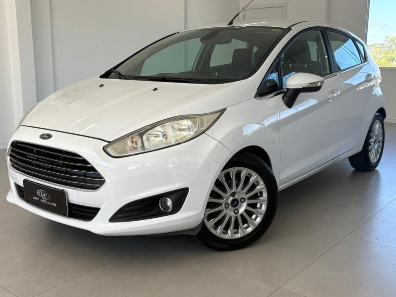 FIESTA 1.6 TITANIUM HATCH 16V FLEX 4P AUTOMÁTICO