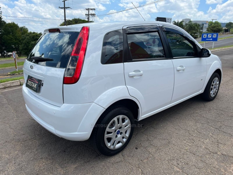 FIESTA 1.0 MPI CLASS 8V GASOLINA 4P MANUAL - 2014 - DOIS IRMãOS