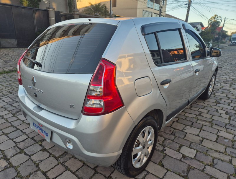 SANDERO 1.6 EXPRESSION 8V FLEX 4P MANUAL - 2013 - CAXIAS DO SUL