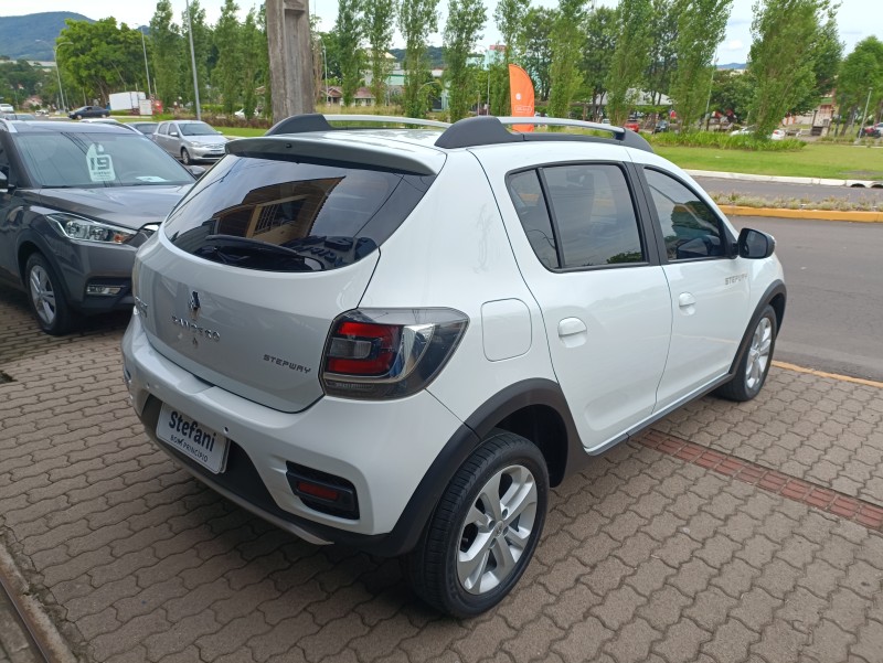 SANDERO 1.6 STEPWAY RIP CURL 8V FLEX 4P AUTOMATIZADO - 2016 - BOM PRINCíPIO