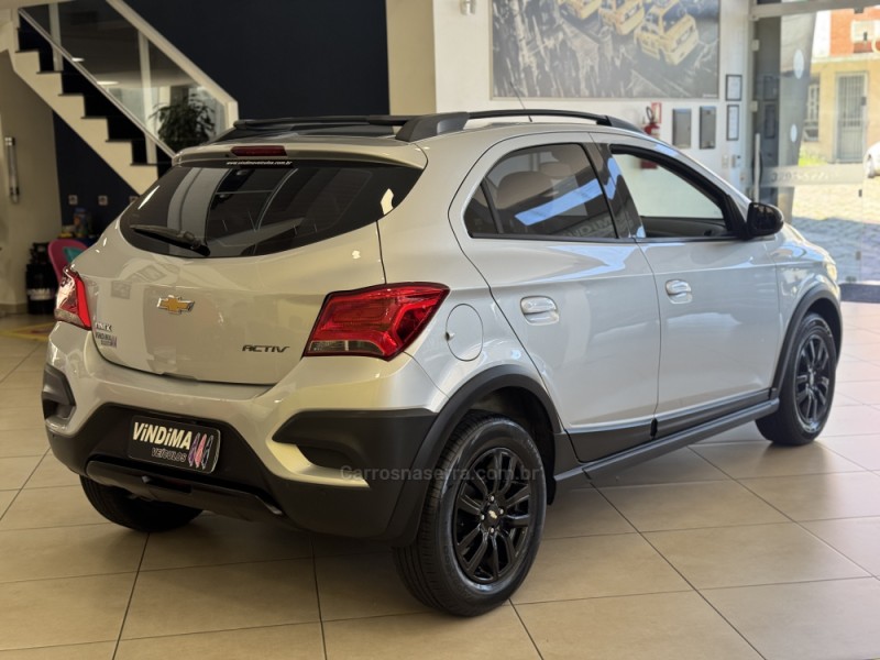 ONIX 1.4 MPFI ACTIV 8V FLEX 4P MANUAL - 2019 - FLORES DA CUNHA