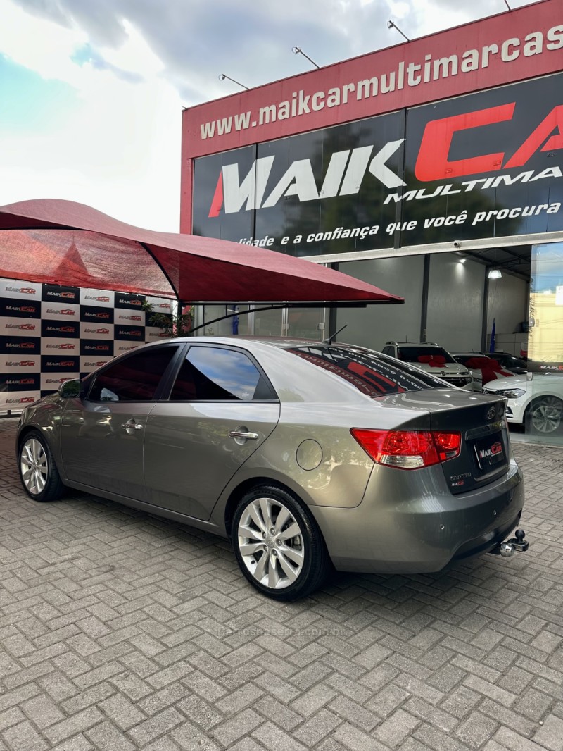 CERATO 1.6 SX3 16V FLEX 4P MANUAL - 2011 - ESTâNCIA VELHA