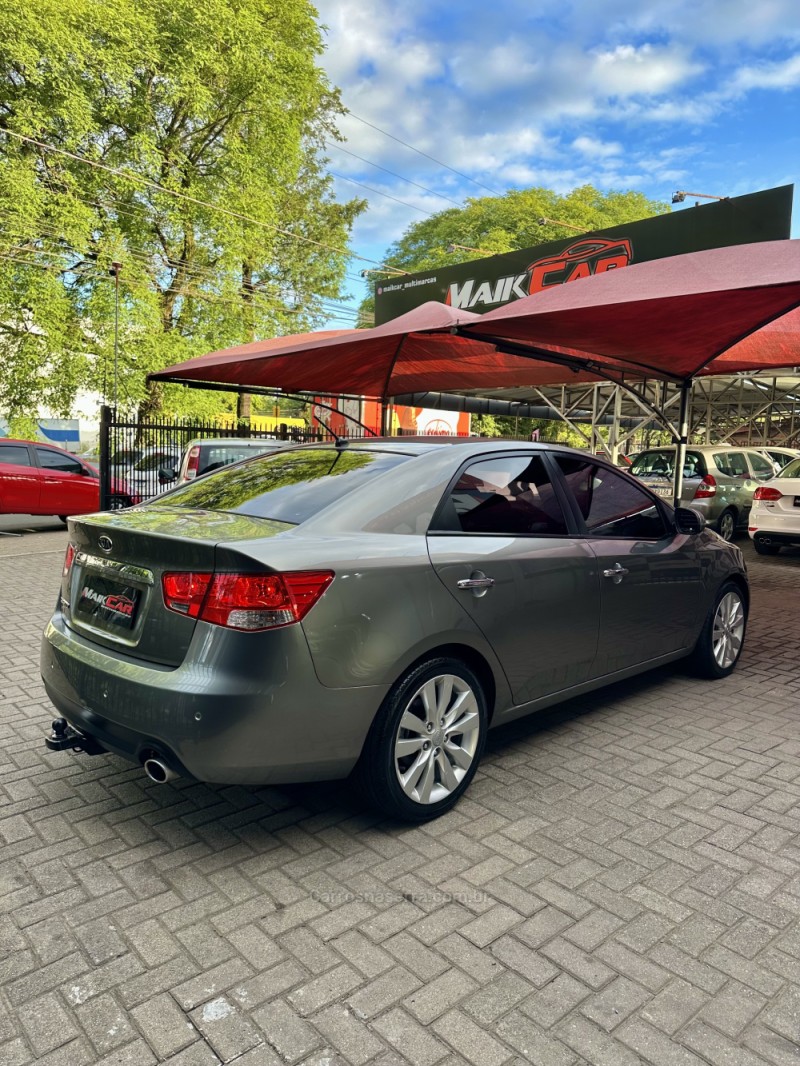 CERATO 1.6 SX3 16V FLEX 4P MANUAL - 2011 - ESTâNCIA VELHA