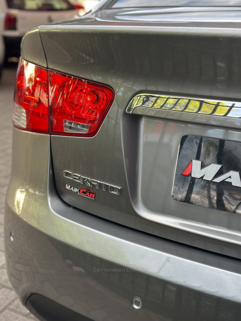 CERATO 1.6 SX3 16V FLEX 4P MANUAL - 2011 - ESTâNCIA VELHA