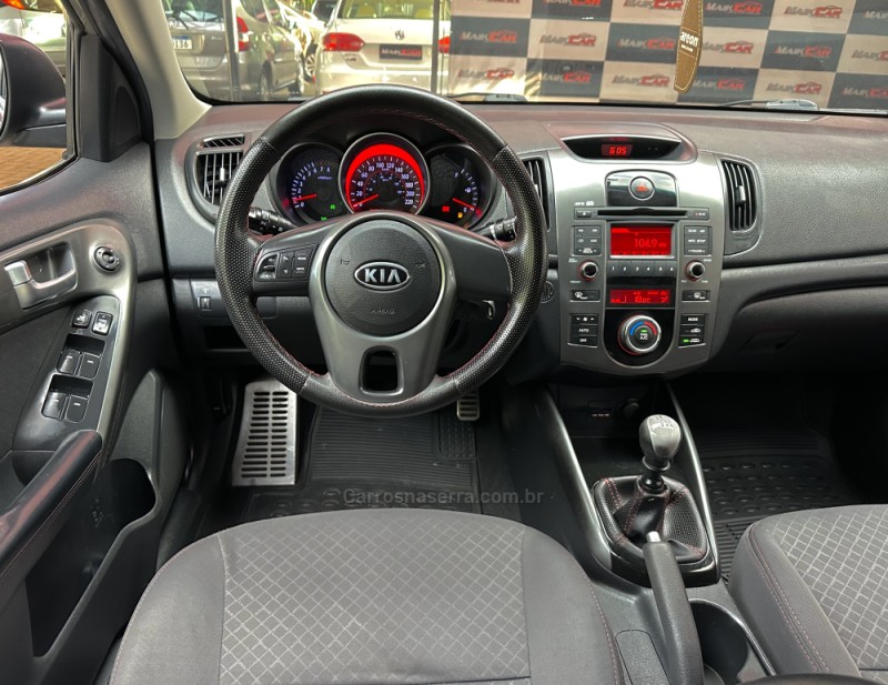 CERATO 1.6 SX3 16V FLEX 4P MANUAL - 2011 - ESTâNCIA VELHA