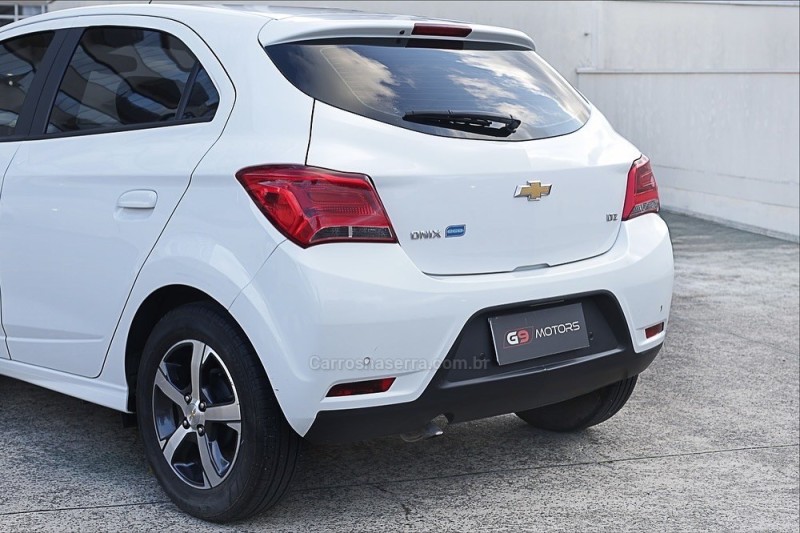 ONIX 1.4 MPFI LTZ 8V FLEX 4P AUTOMÁTICO - 2018 - PORTO ALEGRE