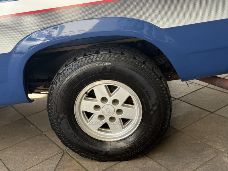 D20 4.0 CUSTOM DE LUXE CS 8V TURBO DIESEL 2P MANUAL - 1995 - GUAPORé