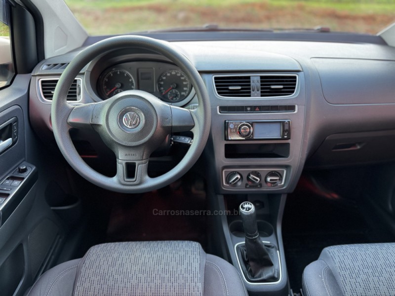 FOX 1.0 MI 8V FLEX 4P MANUAL - 2014 - FELIZ