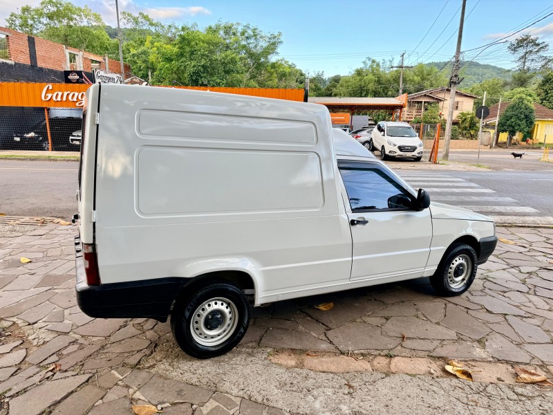 FIORINO 1.3 MPI FURGÃO 8V FLEX 2P MANUAL - 2012 - TRêS COROAS