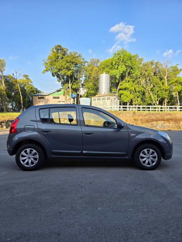 SANDERO  - 2010 - FLORES DA CUNHA