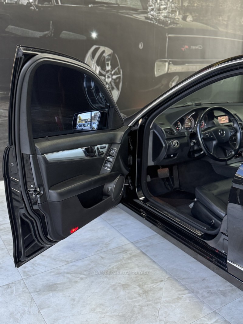 C 200 K 1.8 AVANTGARDE KOMPRESSOR GASOLINA 4P AUTOMÁTICO - 2010 - CAXIAS DO SUL