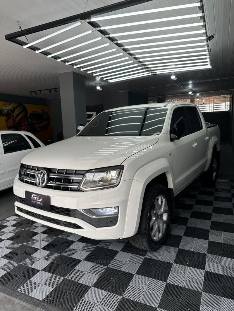 AMAROK 3.0 V6 TDI HIGHLINE CD DIESEL 4MOTION AUTOMÁTICO - 2019 - PASSO FUNDO