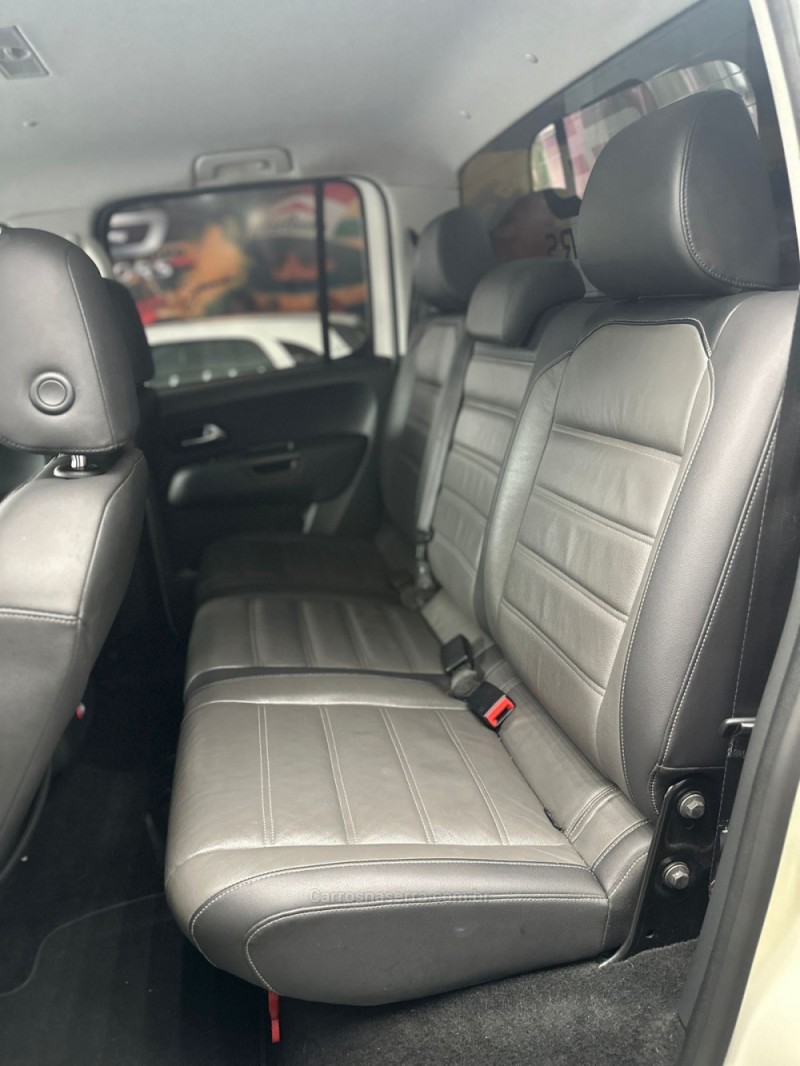 AMAROK 3.0 V6 TDI HIGHLINE CD DIESEL 4MOTION AUTOMÁTICO - 2019 - PASSO FUNDO