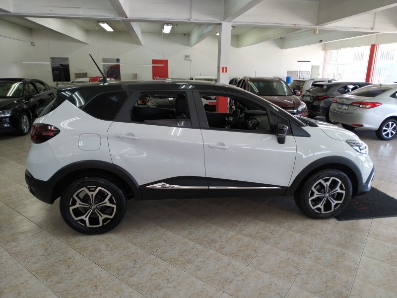 CAPTUR 1.3 ICONIC 16V TURBO FLEX 4P AUTOMÁTICO - 2022 - CAXIAS DO SUL