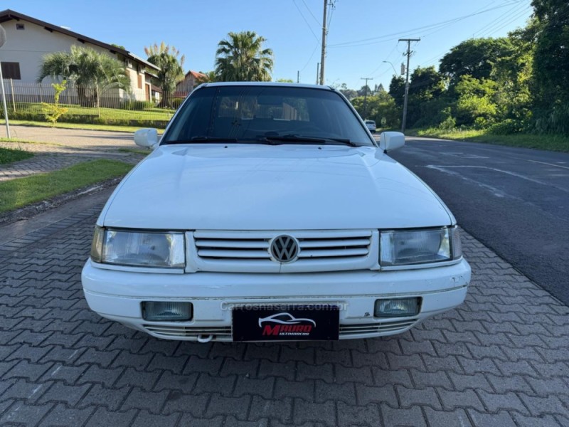SANTANA 1.8 CLI 8V GASOLINA 4P MANUAL - 1995 - IVOTI