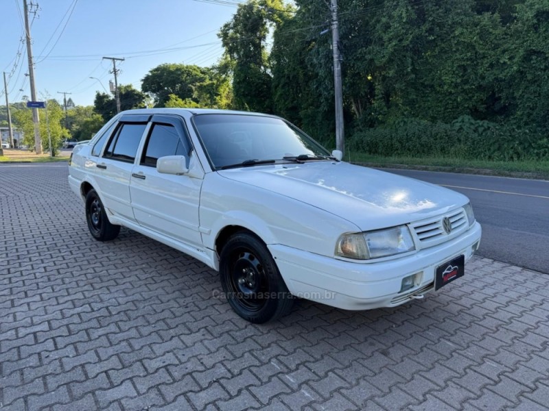 SANTANA 1.8 CLI 8V GASOLINA 4P MANUAL - 1995 - IVOTI
