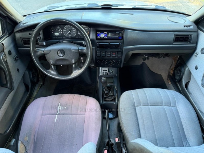 SANTANA 1.8 CLI 8V GASOLINA 4P MANUAL - 1995 - IVOTI