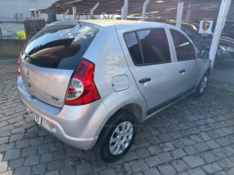 SANDERO 1.0 EXPRESSION 16V FLEX 4P MANUAL - 2010 - FARROUPILHA