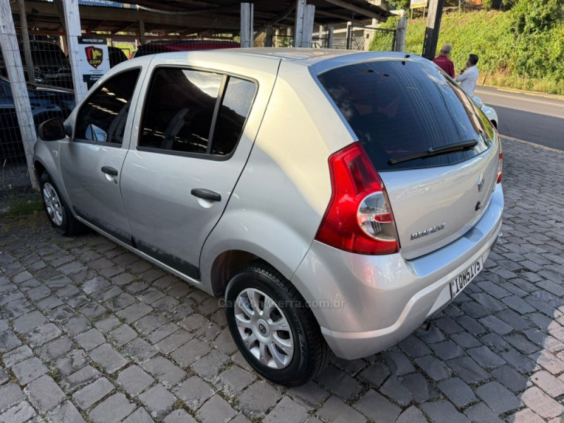 SANDERO 1.0 EXPRESSION 16V FLEX 4P MANUAL - 2010 - FARROUPILHA