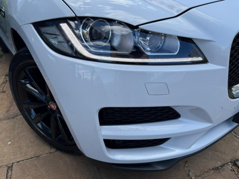 F-PACE 2.0 PRESTIGE 250CV GASOLINA 4P AUTOMÁTICO - 2020 - LAGOA VERMELHA