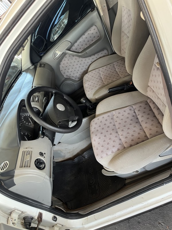 SAVEIRO 1.6 MI CS 8V GASOLINA 2P MANUAL G.III - 2001 - CAXIAS DO SUL