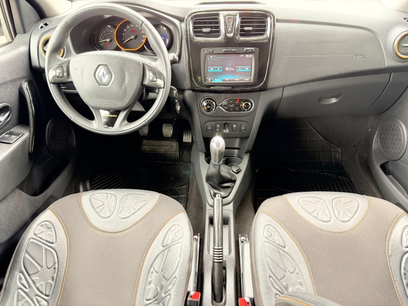 SANDERO 1.6 STEPWAY 16V FLEX 4P MANUAL - 2016 - TRêS COROAS