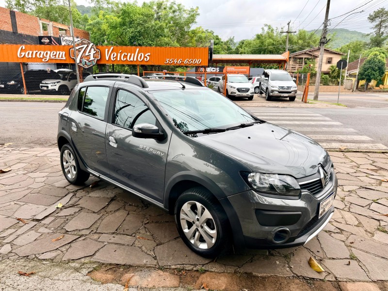 SANDERO 1.6 STEPWAY 16V FLEX 4P MANUAL - 2016 - TRêS COROAS