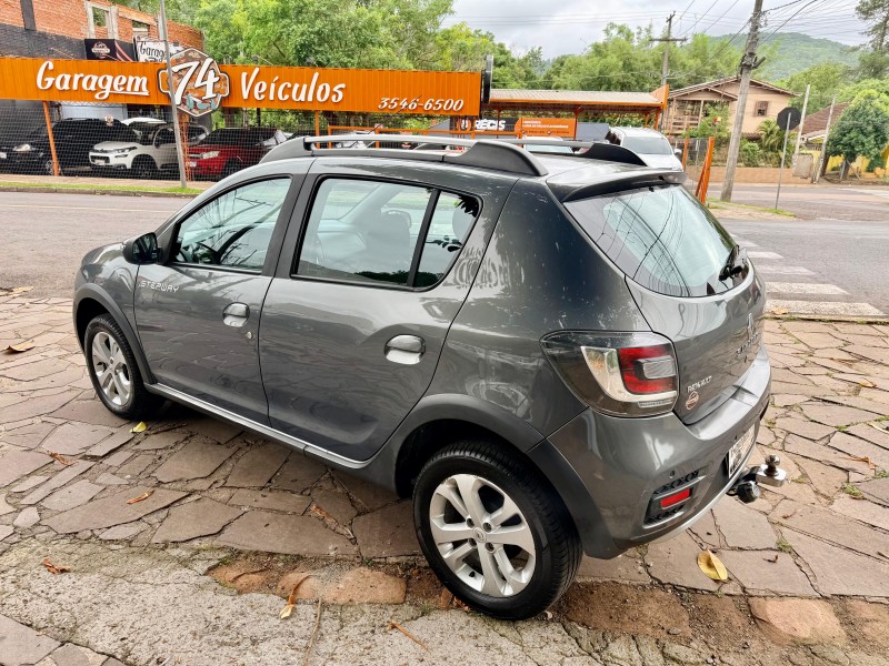 SANDERO 1.6 STEPWAY 16V FLEX 4P MANUAL - 2016 - TRêS COROAS