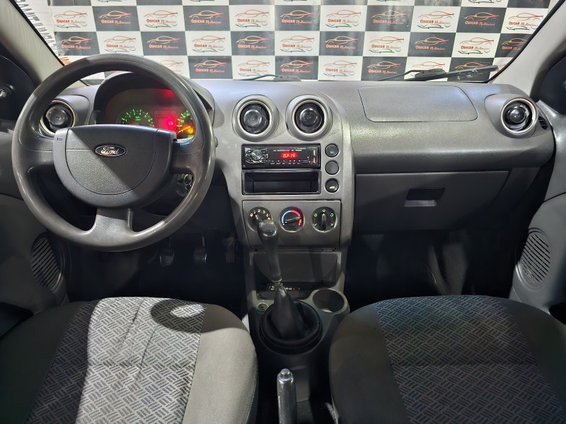 FIESTA 1.6 MPI SEDAN 8V FLEX 4P MANUAL - 2005 - CAXIAS DO SUL