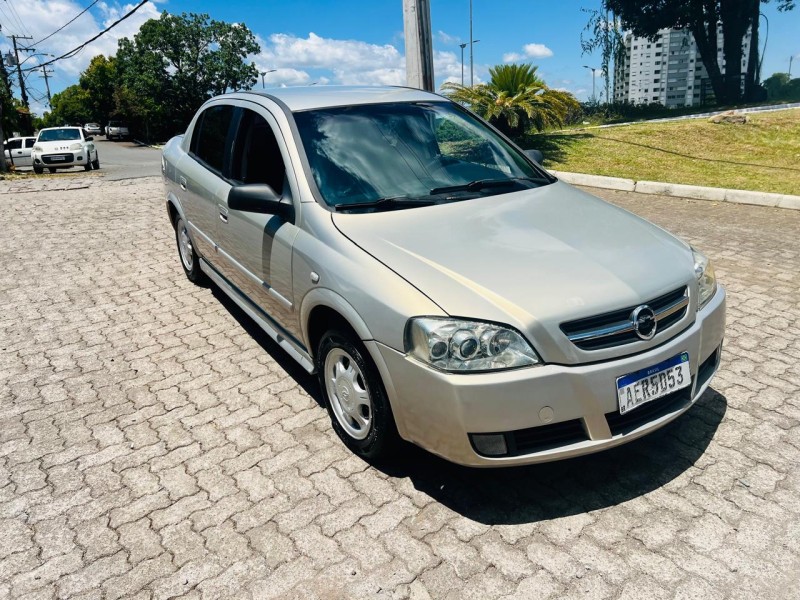 ASTRA 1.8 MPFI COMFORT SEDAN 8V ÁLCOOL 4P MANUAL - 2005 - BENTO GONçALVES